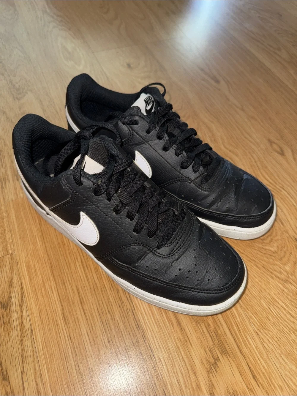Nike Men's Black/White Low-Top Sneakers